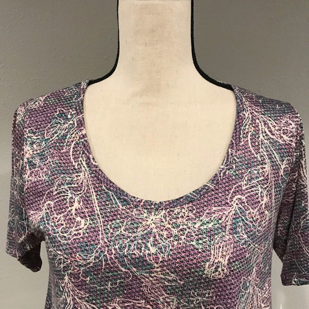 LuLaRoe Perfect T floral short sleeve top - Picture 3 of 8